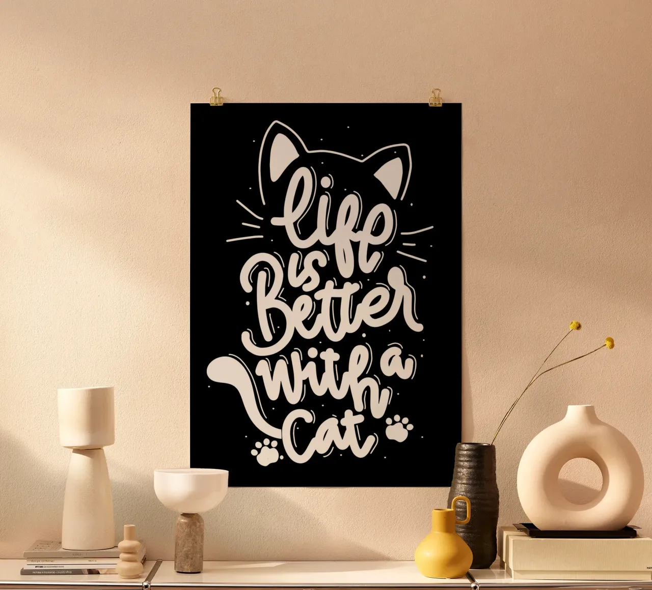 La vita è bella con un gatto poster con telaio in plastica da Bartosz Powalka