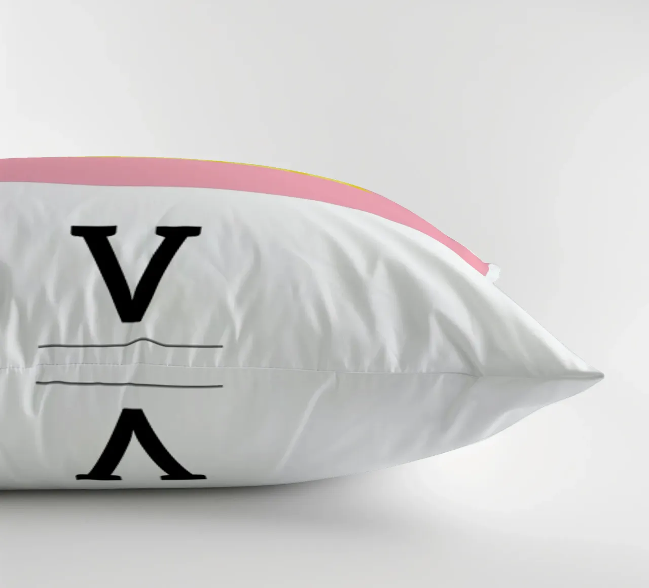 „The Food Alphabet“ - V like Vanilla Pudding cuscino da BLAEK Design Studio
