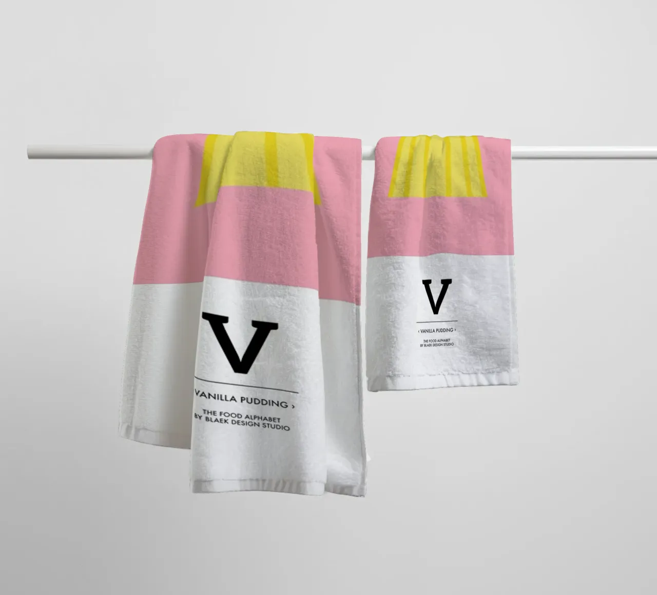 „The Food Alphabet“ - V like Vanilla Pudding asciugamano da bagno da BLAEK Design Studio