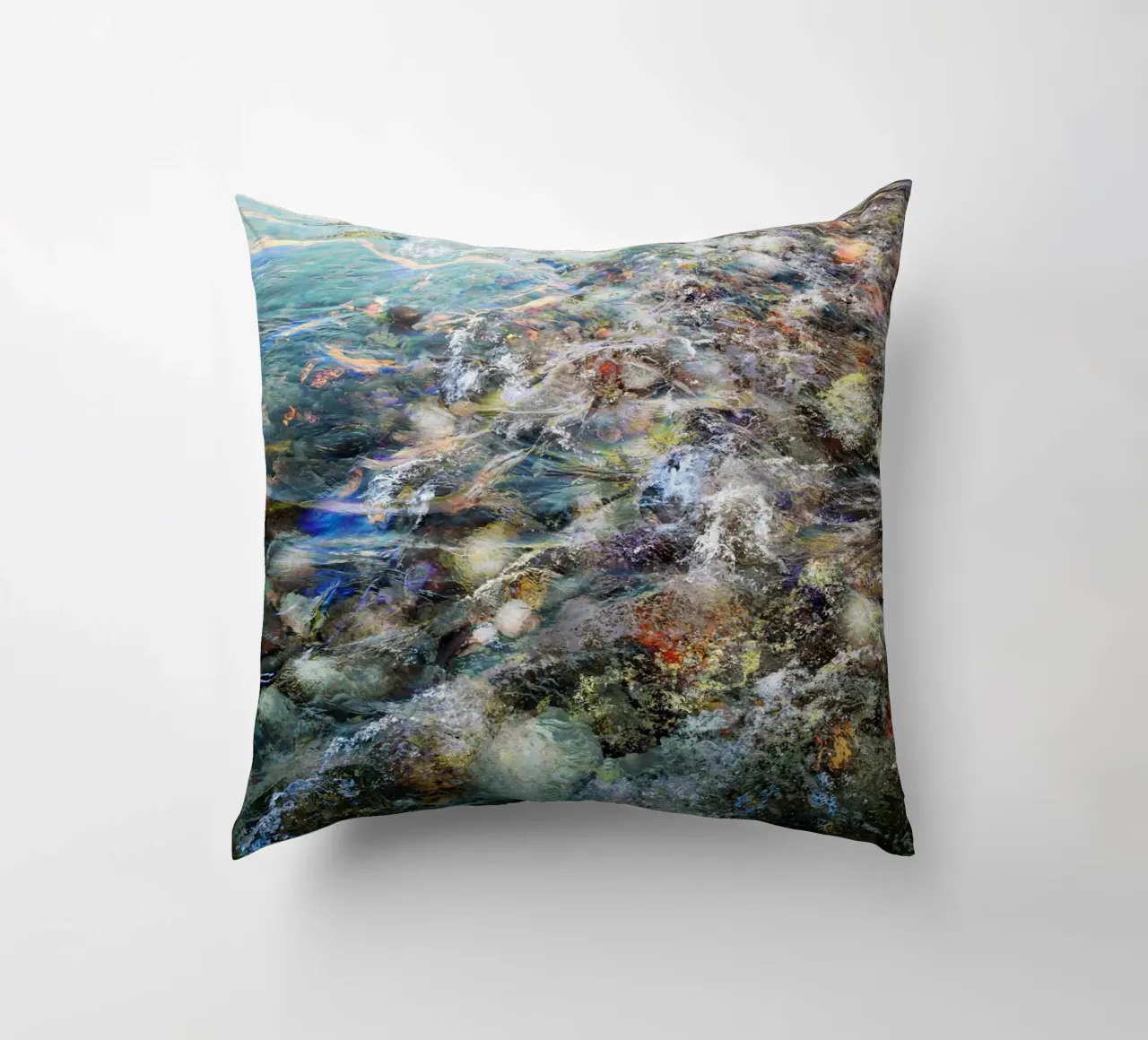Dreams are like Water cuscino da Angelo Cerantola