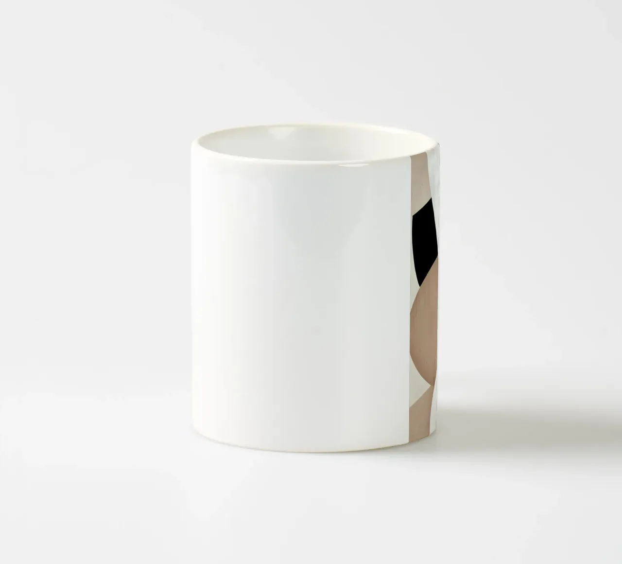 Beige Astratto moderno tazza in ceramica da Aiden Garcia
