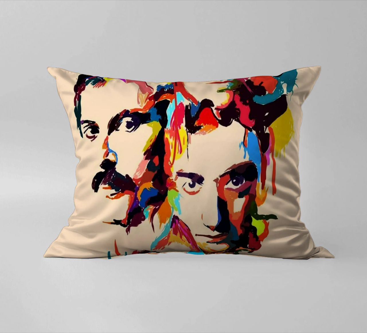 Art abstrait du groupe Queen coussin de Hantamrata