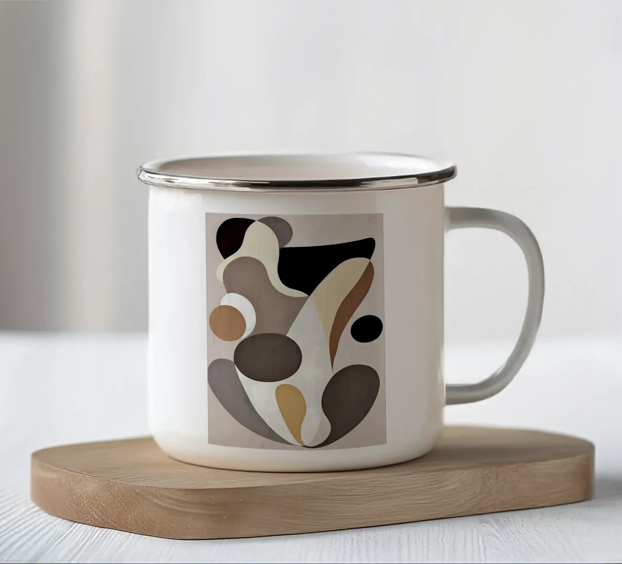 Nero e beige astratto tazza in smalto da Aiden Garcia