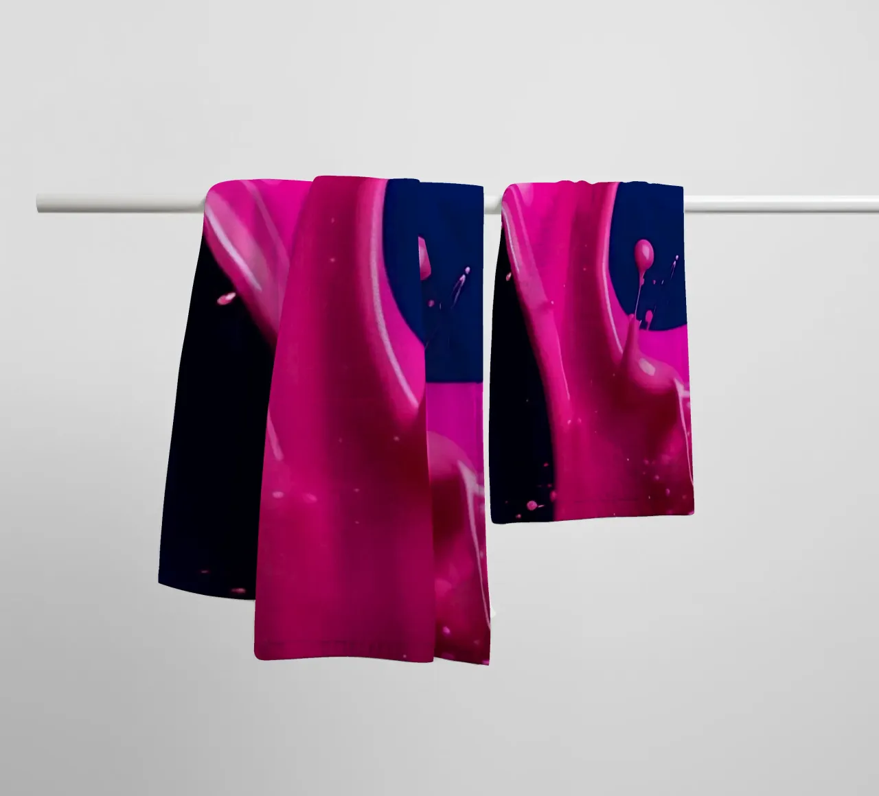 Schizzo di colore_2 asciugamano da bagno da Pink- und LoveArt by LK