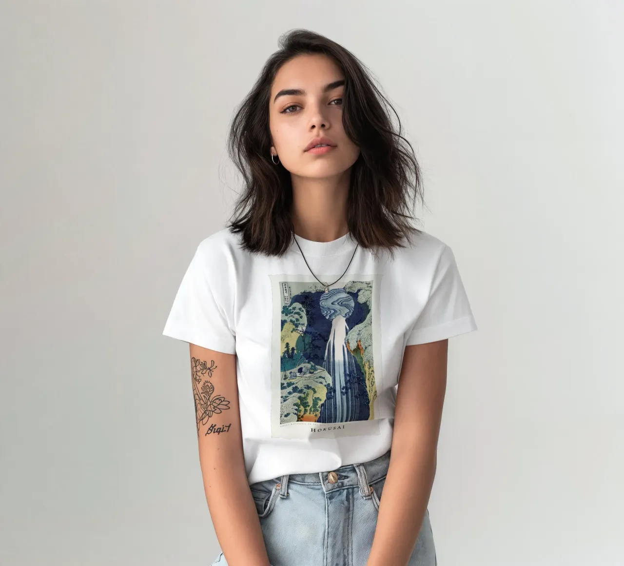 Hokusai - Amida Waterfall on the Kiso Highway t-shirt da ARTOTHEK