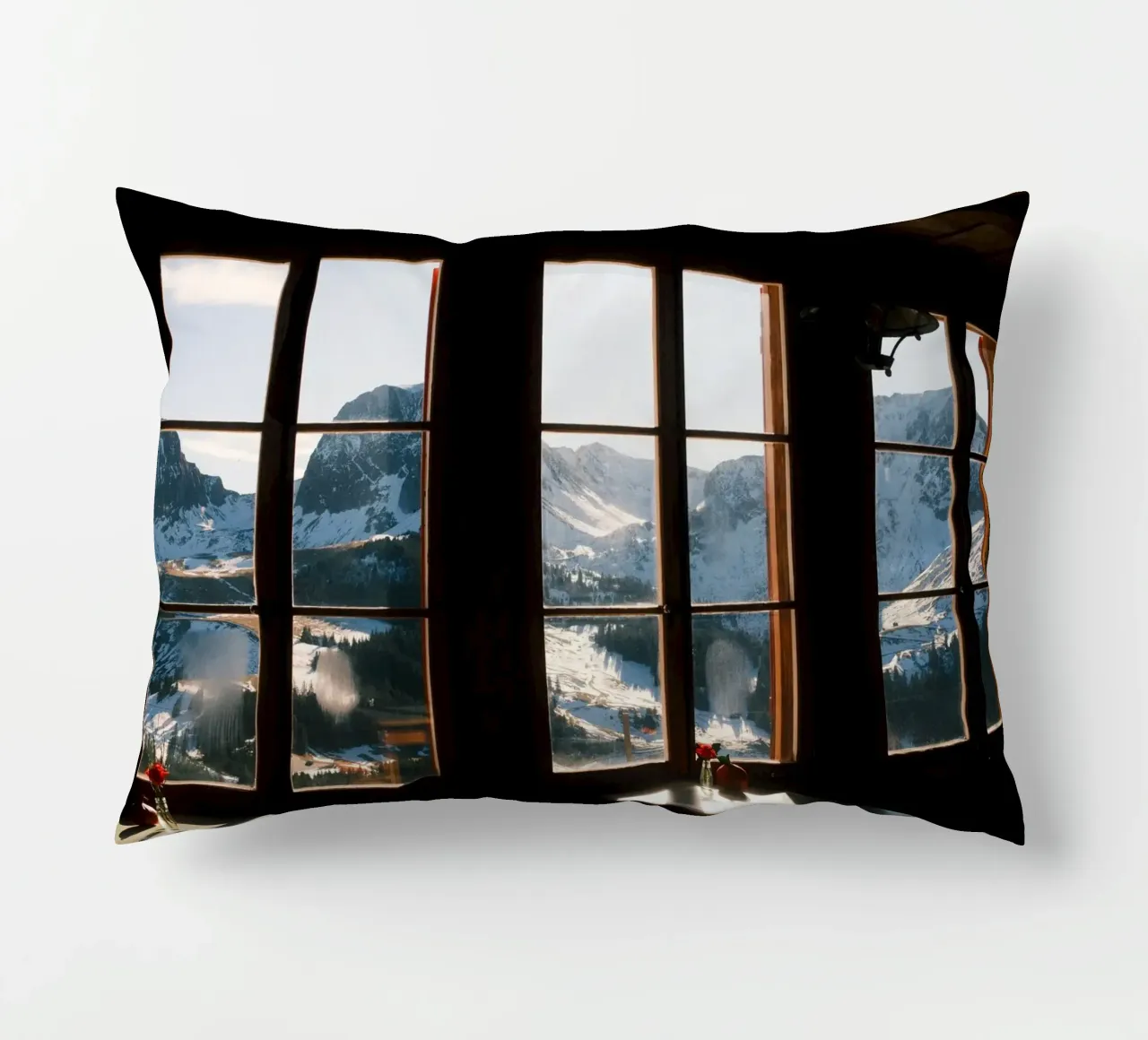 Alpine Silence Through the Window cuscino da FujiSwiss