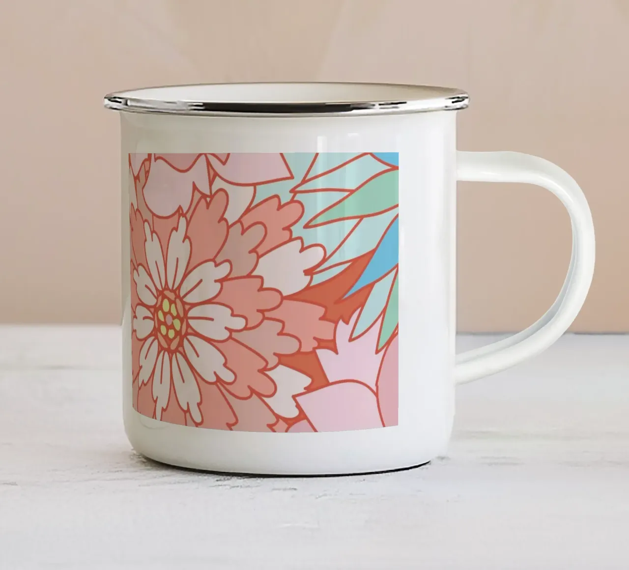 Fiori audaci tazza in smalto da Nikitajariwala
