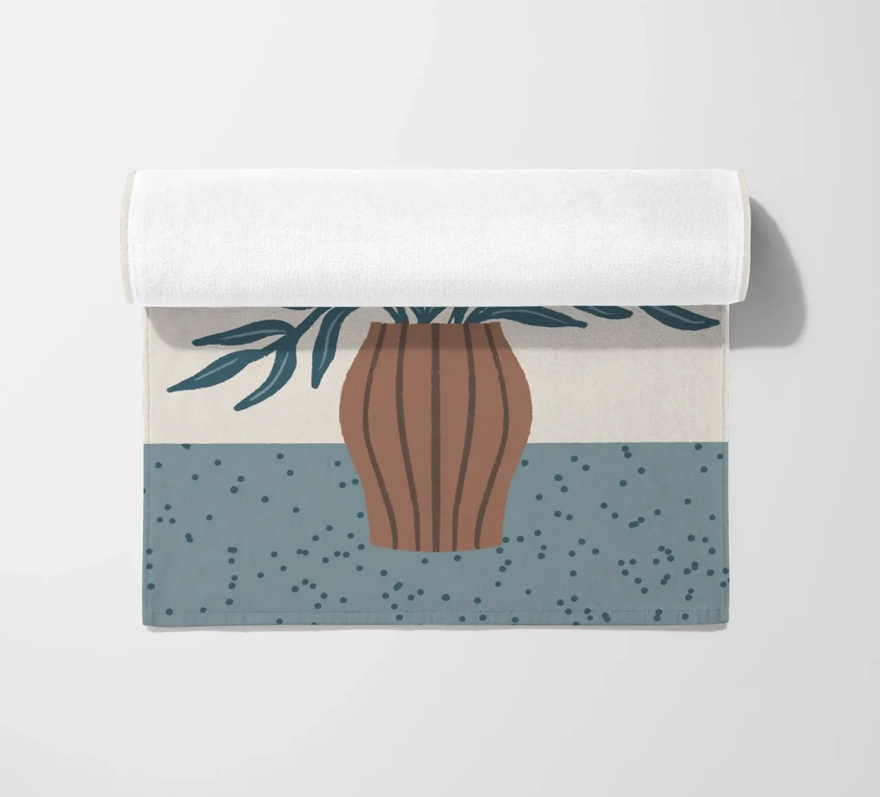 Fiori marroni in un vaso - Natura morta floreale minimalista telo mare da Wackapacka