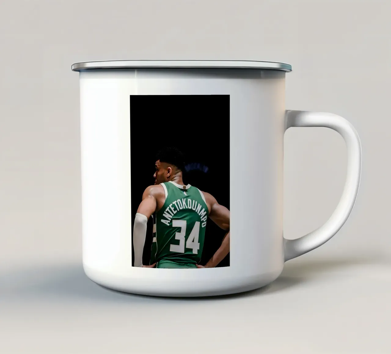 Gianis .A tazza in smalto da Low poly art