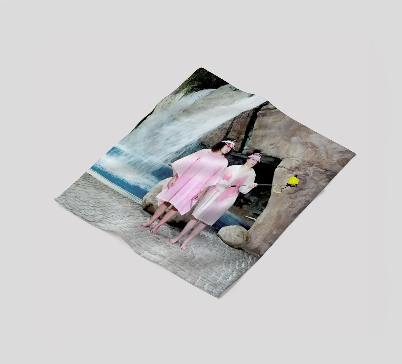 Wasserfall Fleecedecke von I Love Travel GmbH