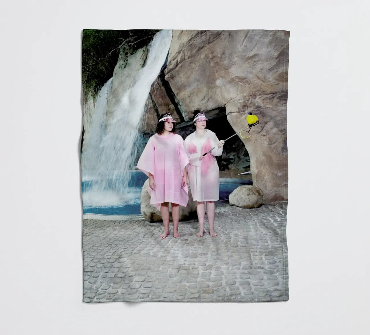 Wasserfall Fleecedecke von I Love Travel GmbH