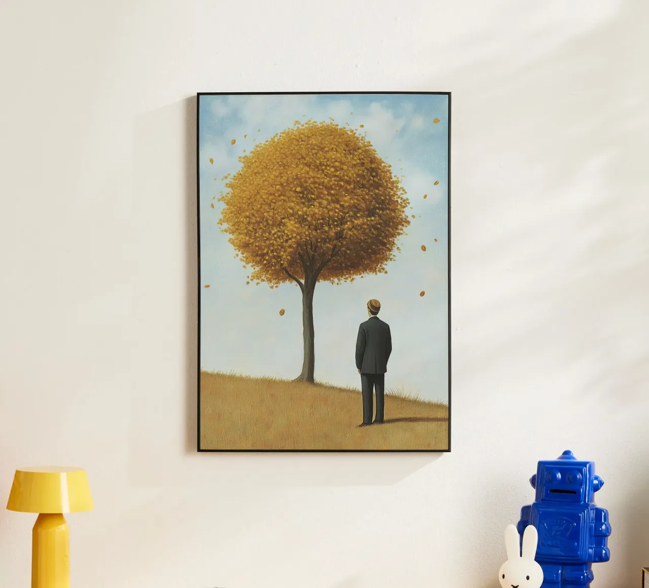 Tempo d'autunno - Un uomo sotto un albero con le foglie che cadono alluminio dibond da Nikis Art Studio