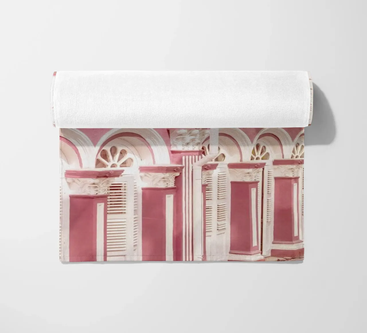 Pink Facade telo mare da METROPOLIS