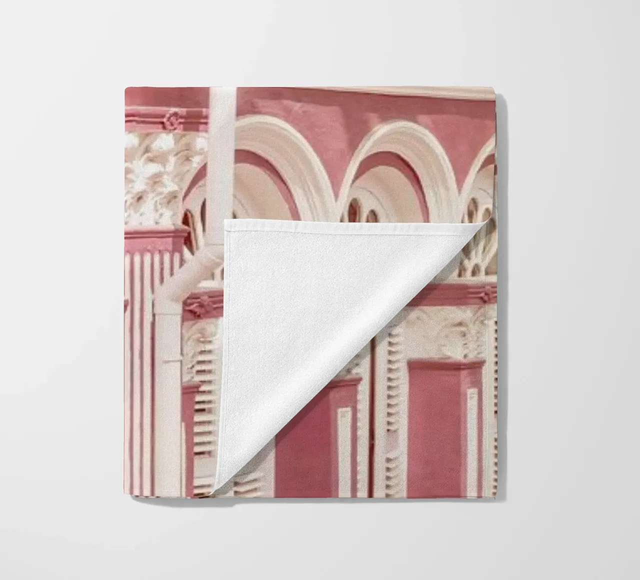 Pink Facade telo mare da METROPOLIS