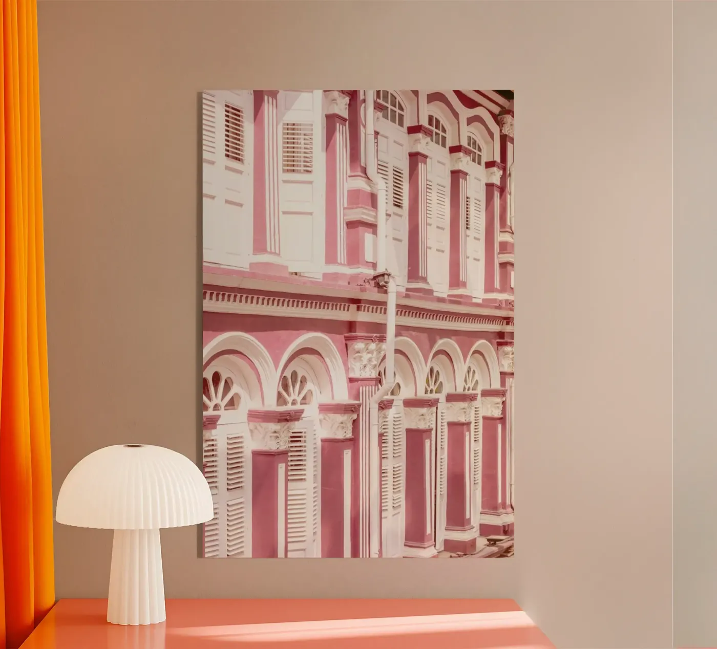 Pink Facade acryl van METROPOLIS