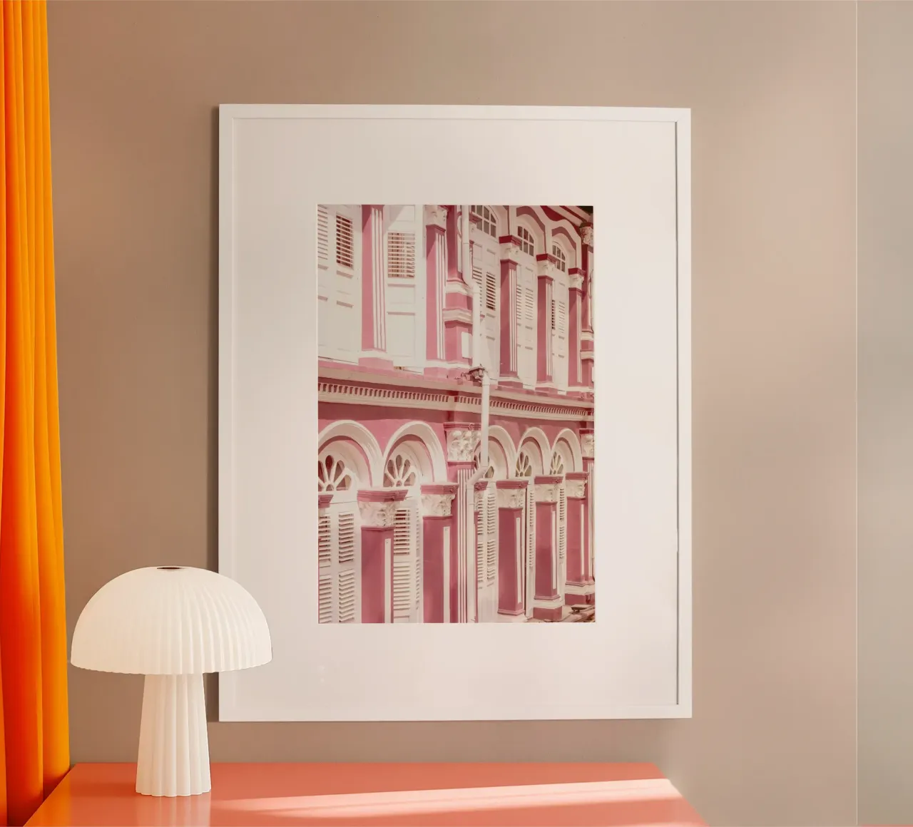 Pink Facade poster da METROPOLIS