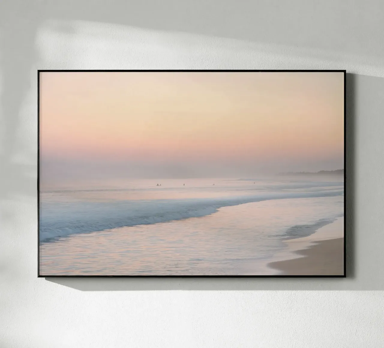 Alba su una spiaggia nebbiosa plexiglass da Indigo Tides Art