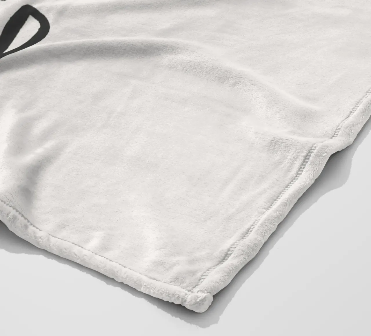 Non c'è posto come il letto Stampa tipografica in bianco e nero coperta in pile da THE MOTIVATED TYPE