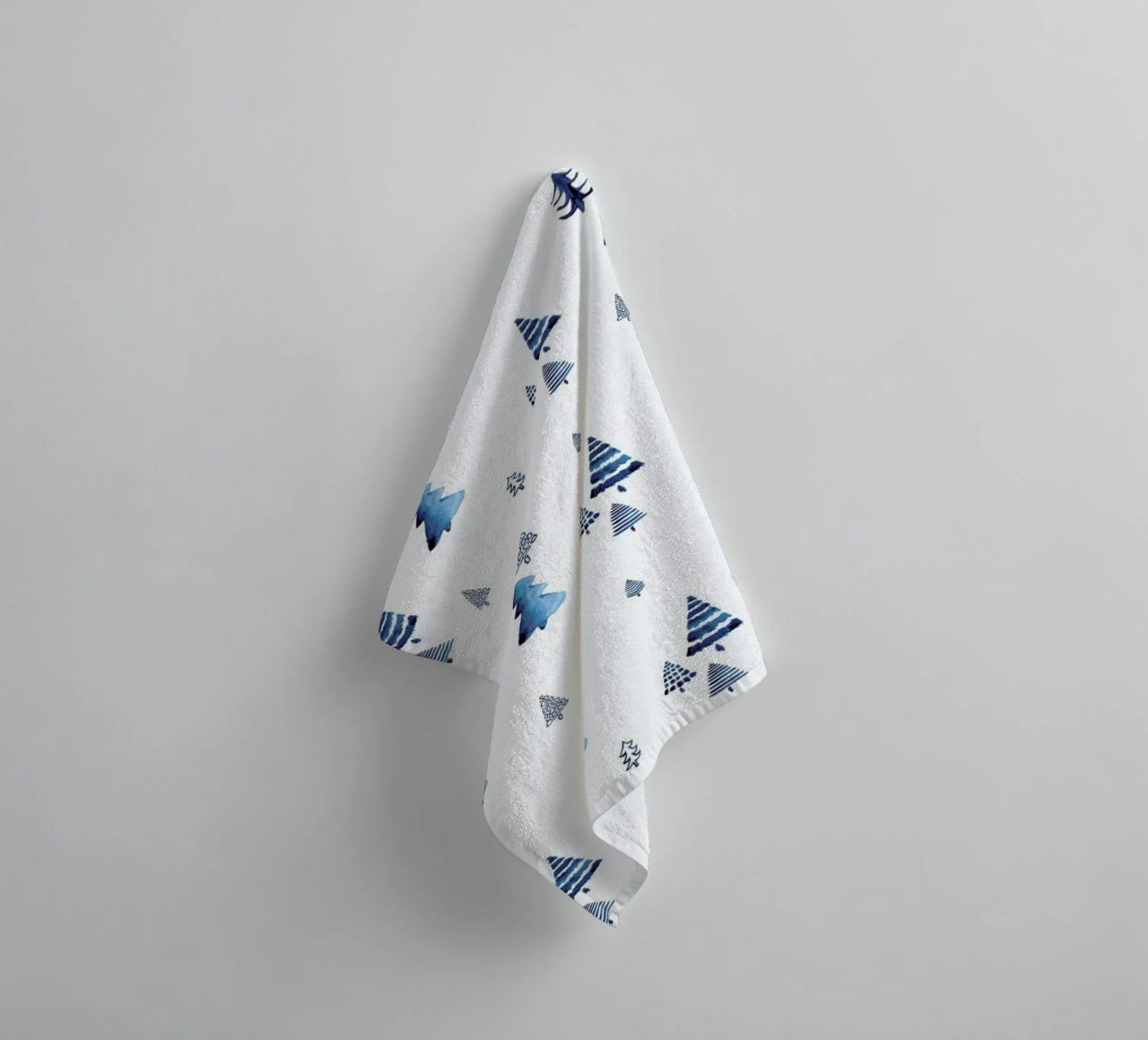 Xmas Trees towel by Sabrina Ziegenhorn