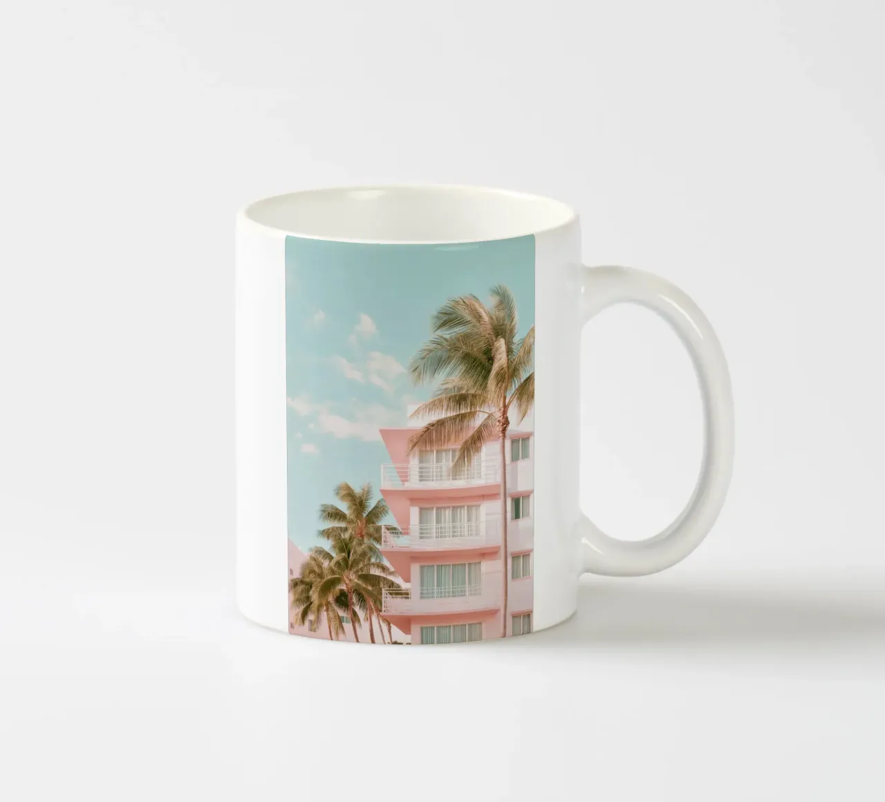 Edificio tropicale rosa pastello tazza in ceramica da Indigo Tides Art