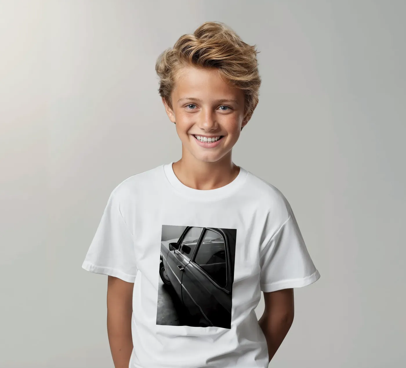 Monochromer Oldtimer Kinder T-Shirt von CAR EDITION
