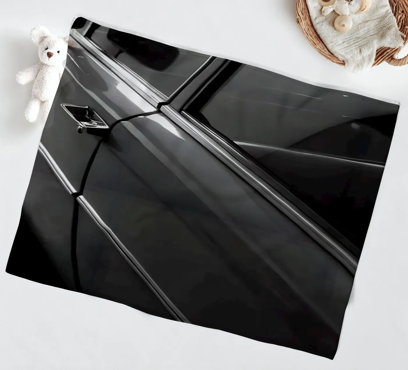 Monochrome Classic Car Fleecedecke von CAR EDITION
