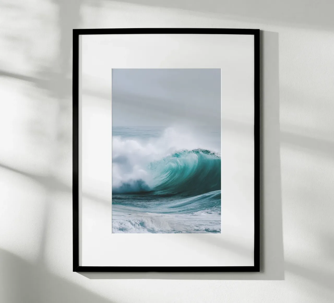 Olas del océano poster de Indigo Tides Art