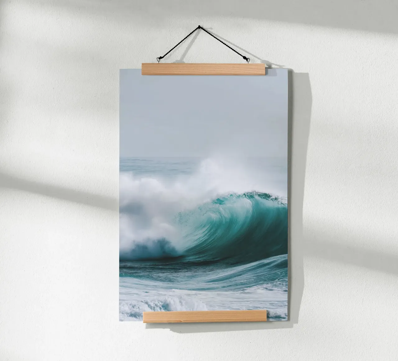 Olas del océano poster de Indigo Tides Art