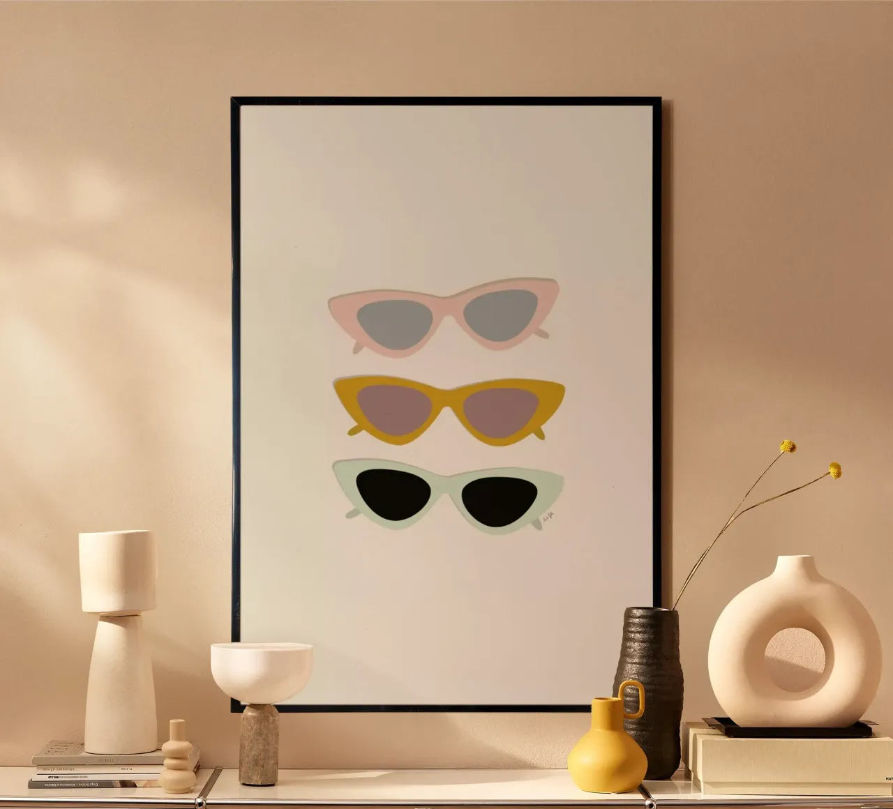 Cat Eye Sunglasses poster con telaio in plastica da Linda Gobeta