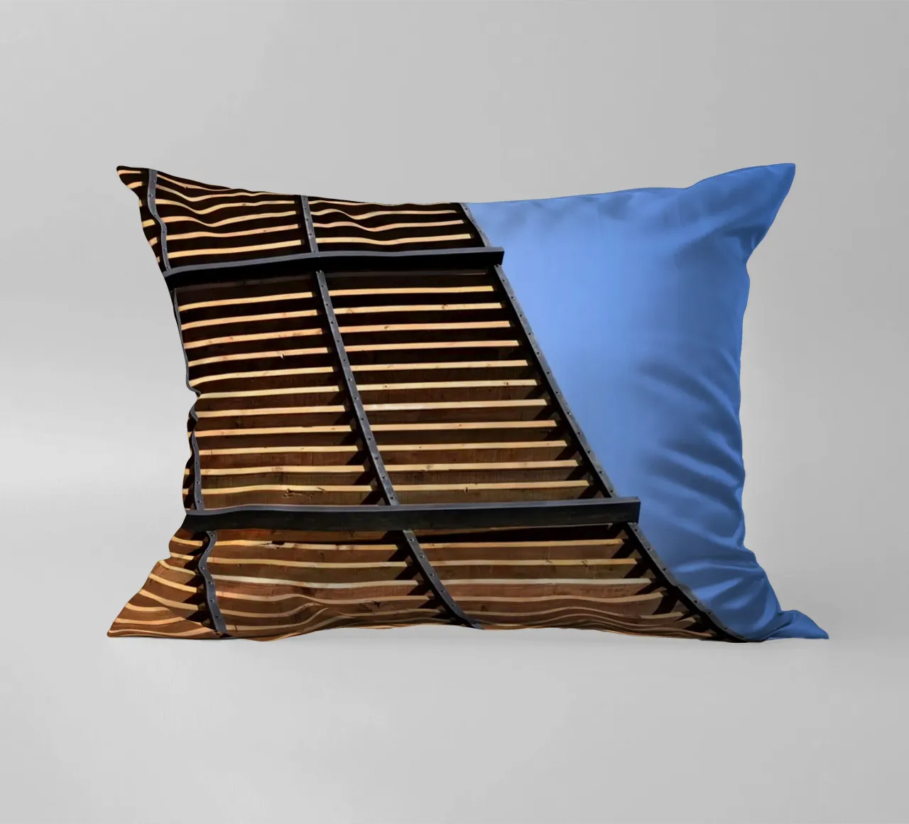 Curve cuscino da rafael campezato