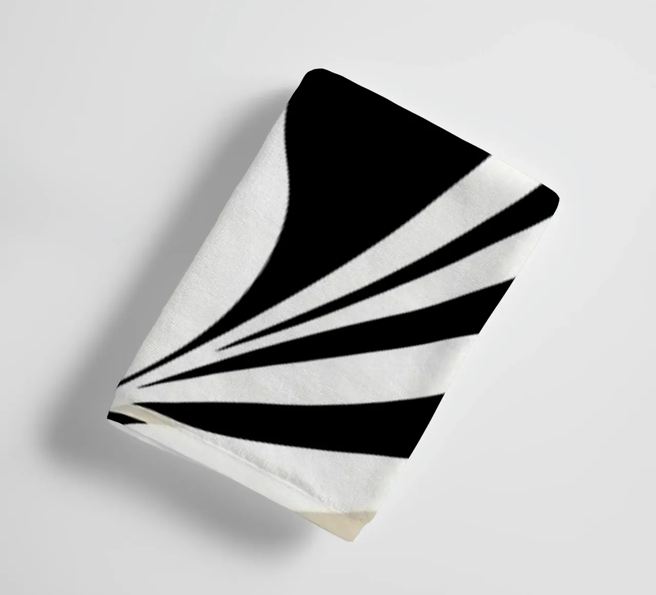 Stampa tropicale in bianco e nero asciugamano da bagno da James M Coyle
