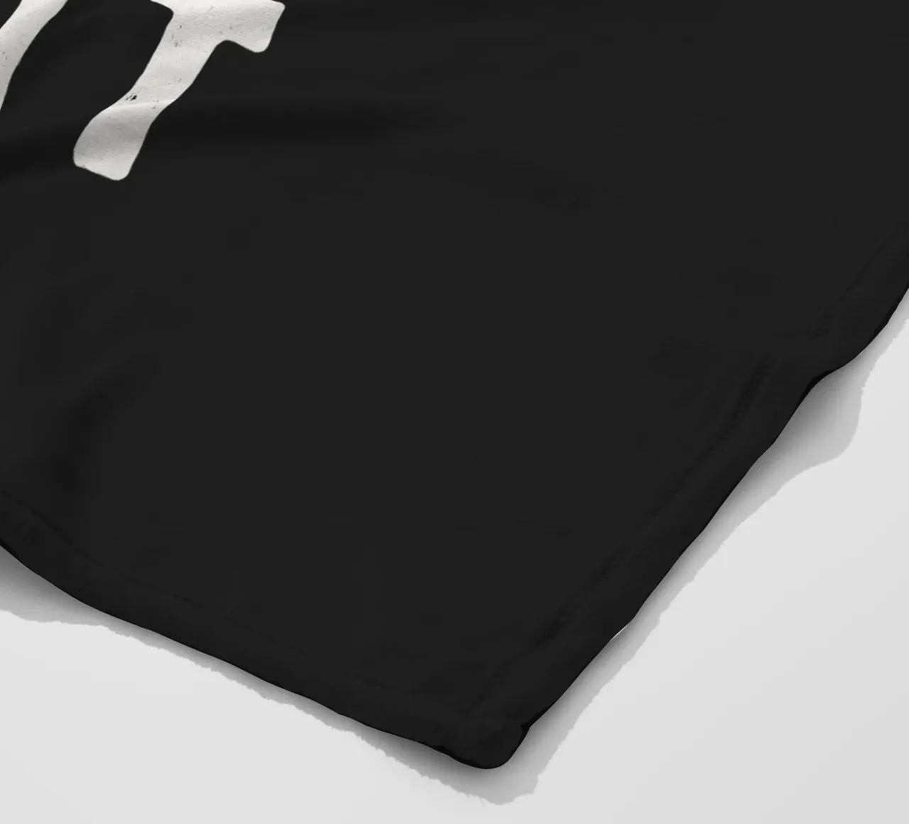 Stampa tipografica sarcastica e sassosa "Take No Shit" in bianco e nero coperta in pile da THE MOTIVATED TYPE
