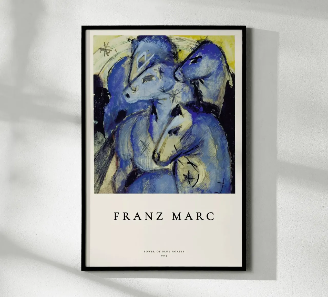 Franz Marc - Tower of Blue Horses poster con telaio in legno da ARTOTHEK