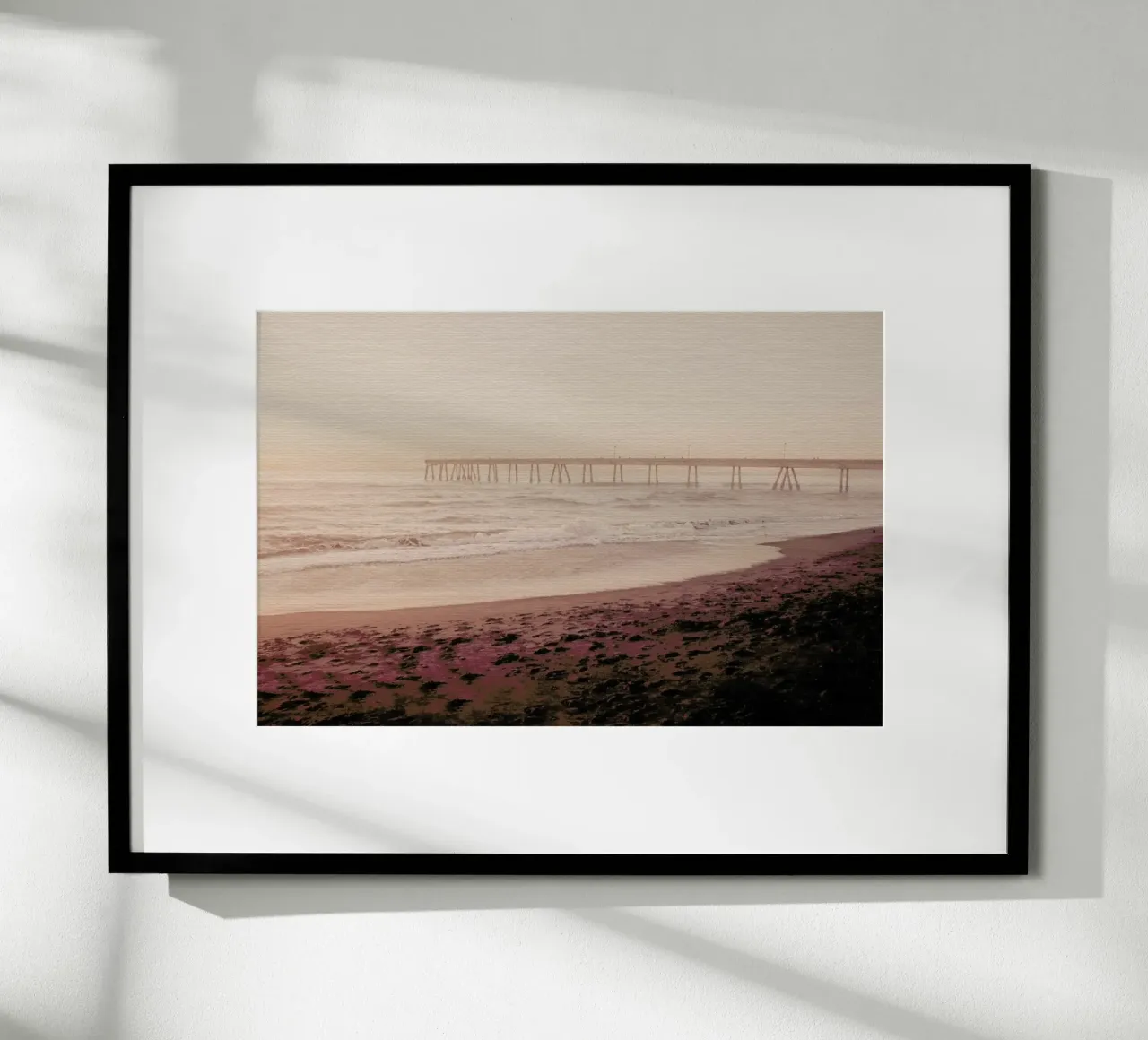 California Halfmoon Bay poster con telaio in plastica da Monika Strigel