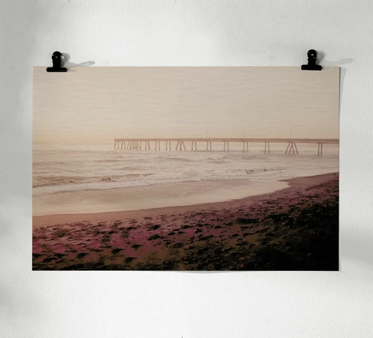 California Halfmoon Bay poster con telaio in plastica da Monika Strigel