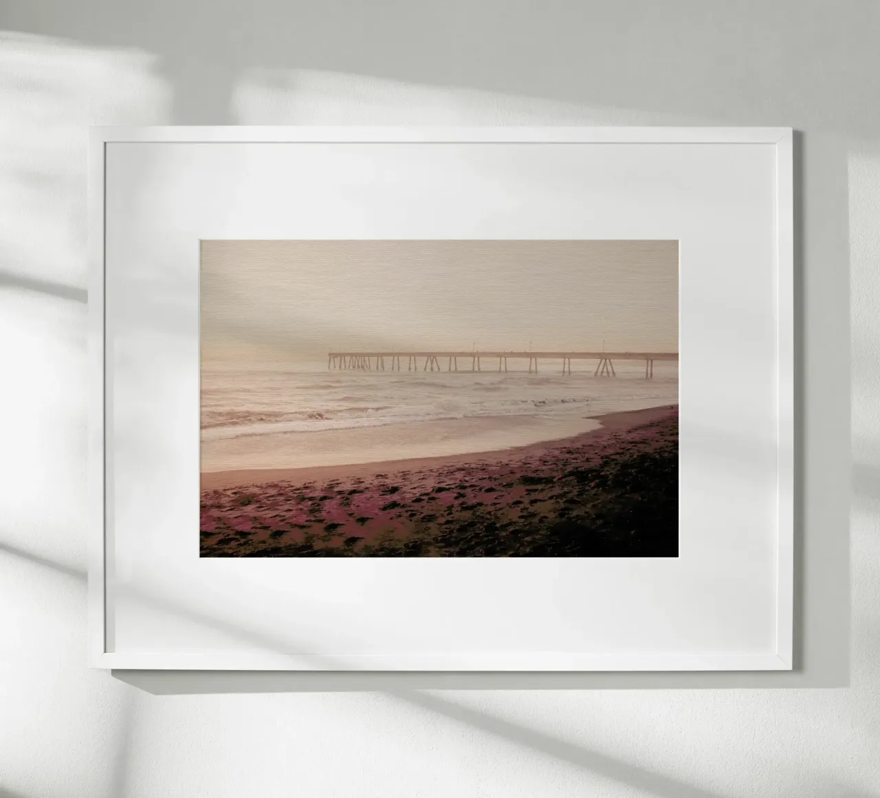 California Halfmoon Bay poster con telaio in plastica da Monika Strigel