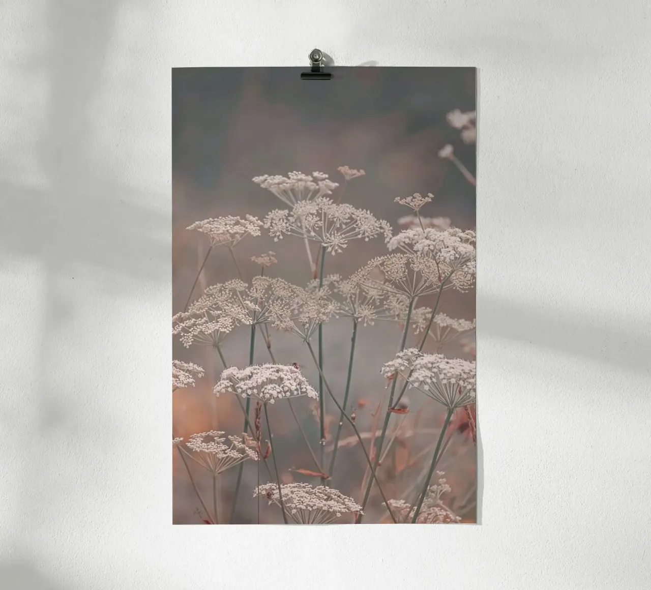 Mystic Garden Peach poster con telaio in plastica da Monika Strigel