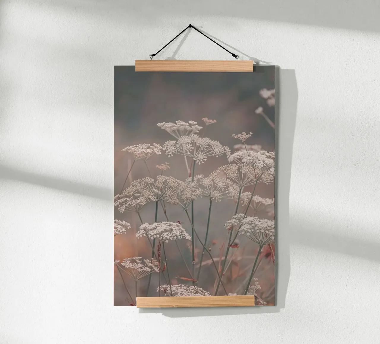 Mystic Garden Peach poster con telaio in plastica da Monika Strigel