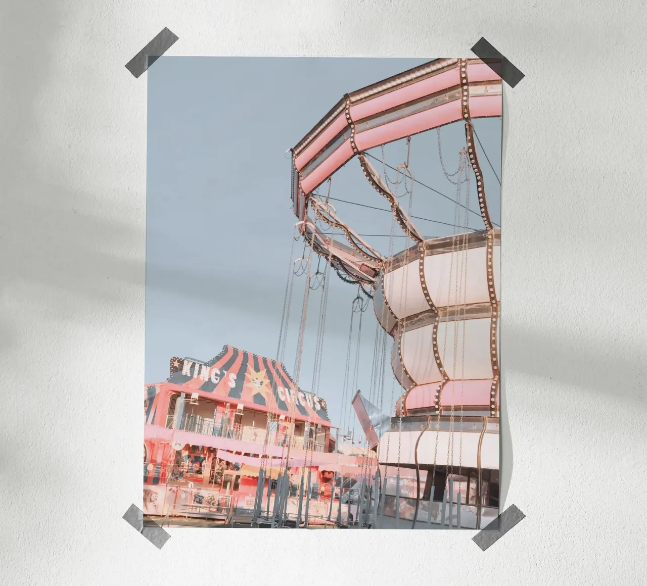 Luna Park d'epoca poster con telaio in alluminio da Moon  Bloom