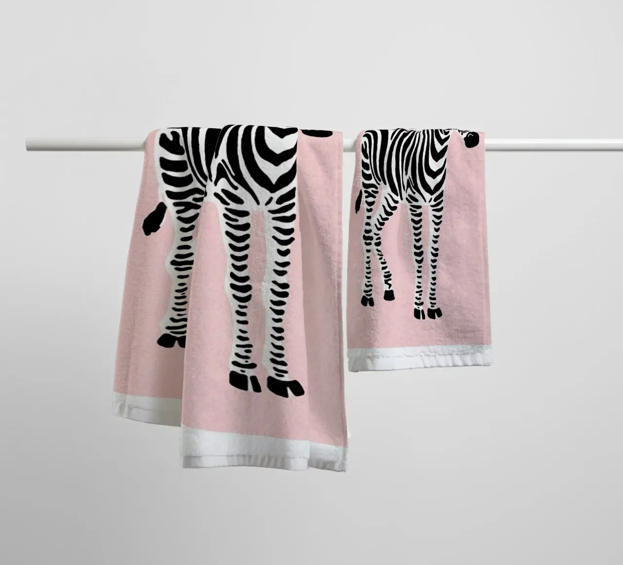 Zebra Pink asciugamano da bagno da Little Flourishes