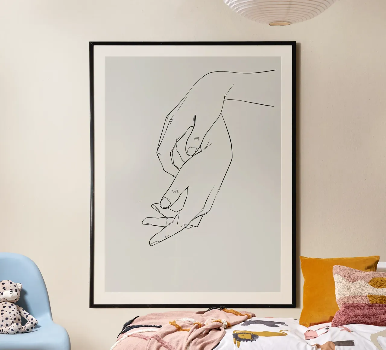 Hand Gesture Minimalist Line Art Poster mit Holzrahmen von Viv Line Art