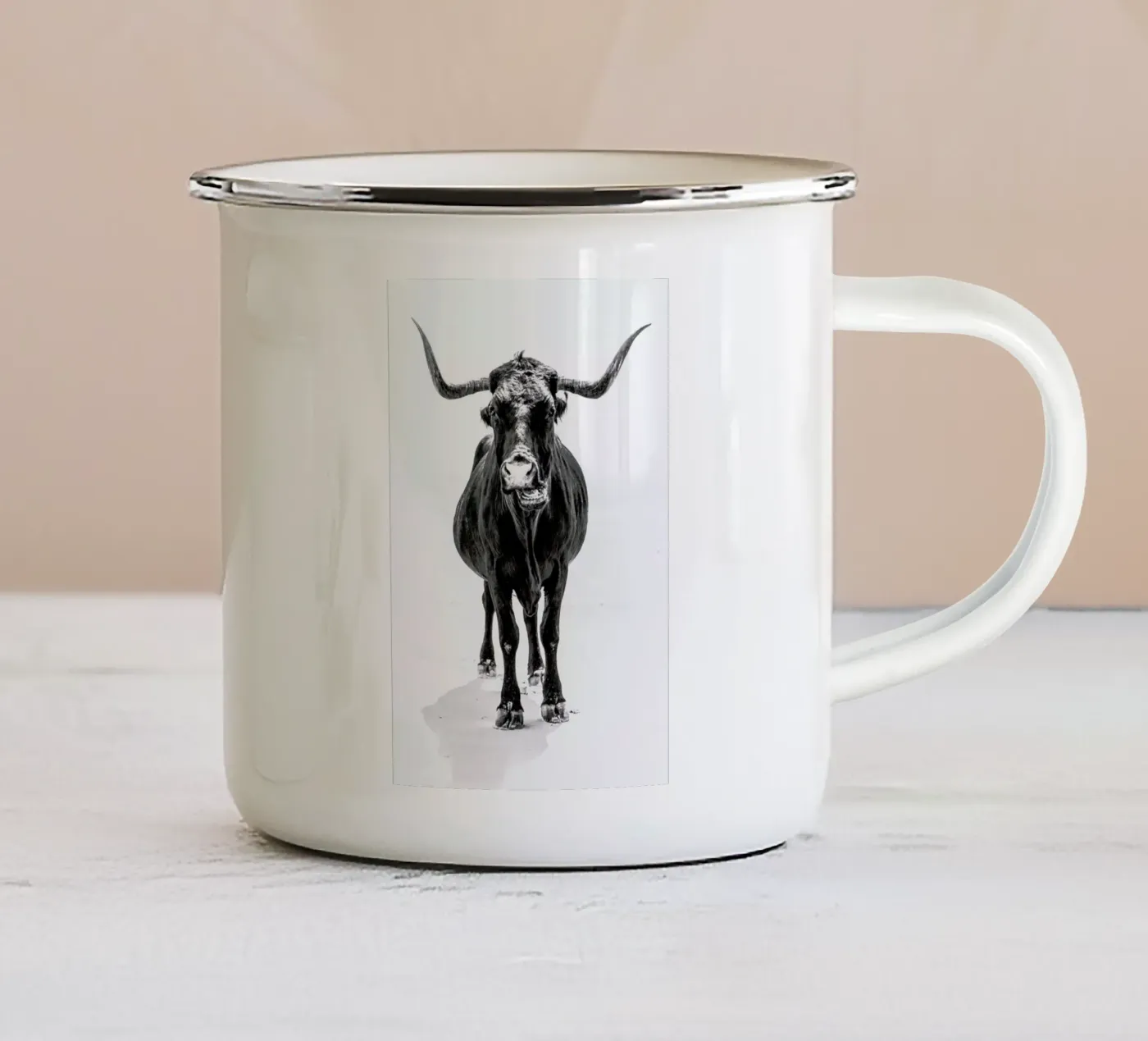 Stand Down emaille mok van Natural Kingdom