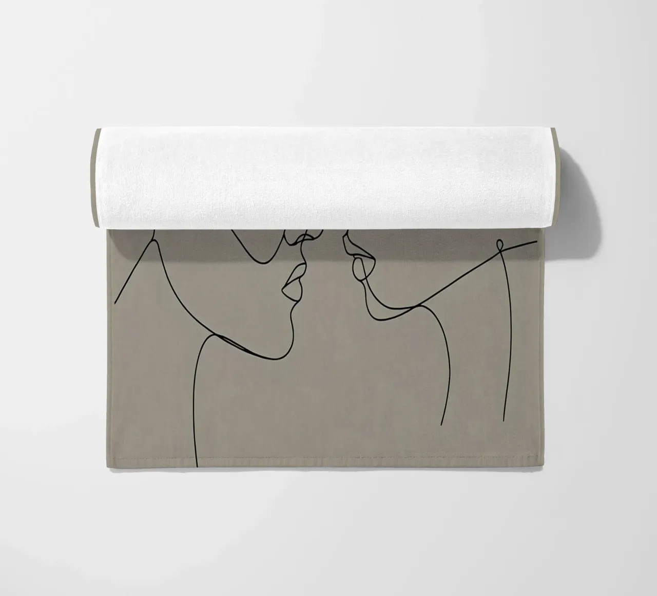 Linea d'arte minimalista del volto degli innamorati telo mare da Viv Line Art