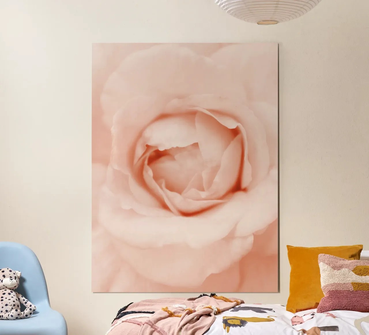 Peonia dolce poster con telaio in plastica da Moon  Bloom