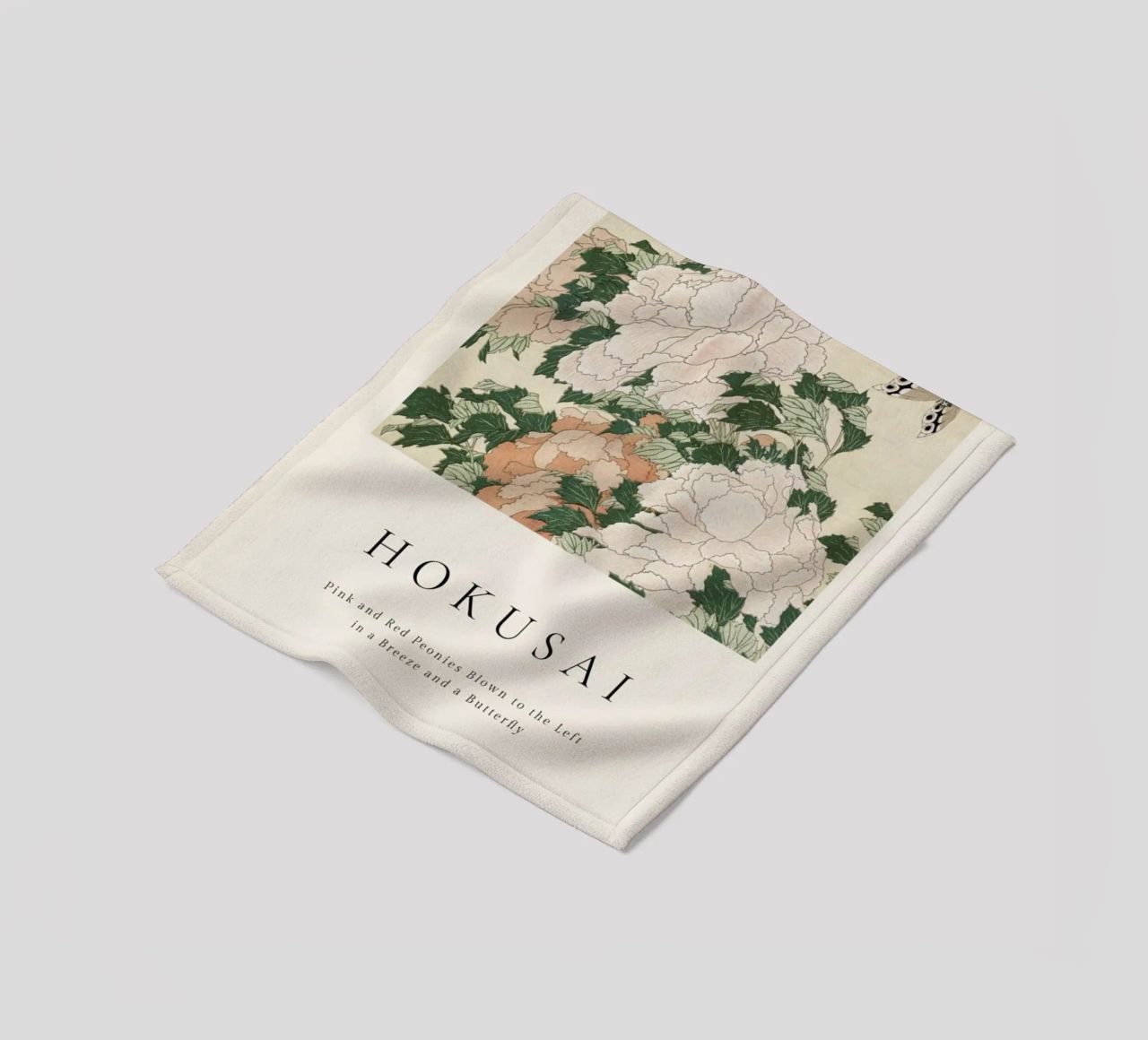 Hokusai - Pink and Red Peonies Blown to the Left in a Breeze and a Butterfly plaid polaire de ARTOTHEK