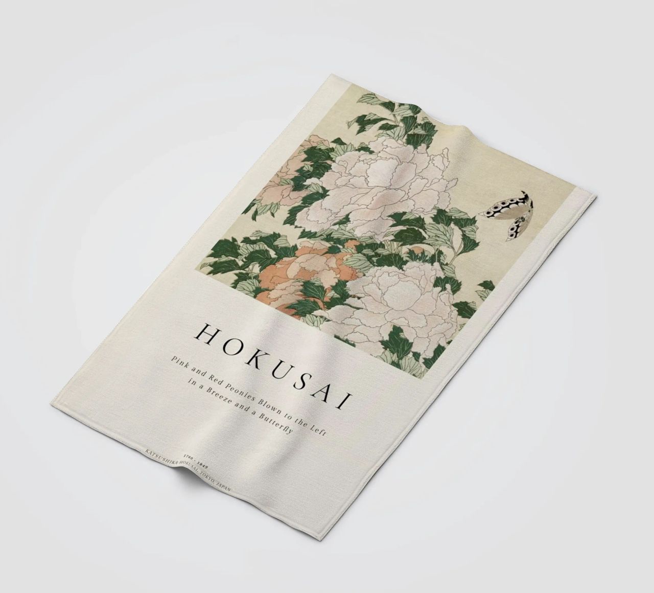 Hokusai - Pink and Red Peonies Blown to the Left in a Breeze and a Butterfly plaid polaire de ARTOTHEK