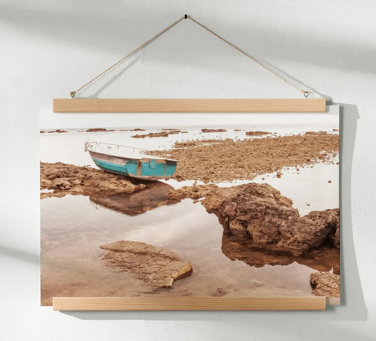 Luana sulla spiaggia carta hahnemühle da Moon  Bloom