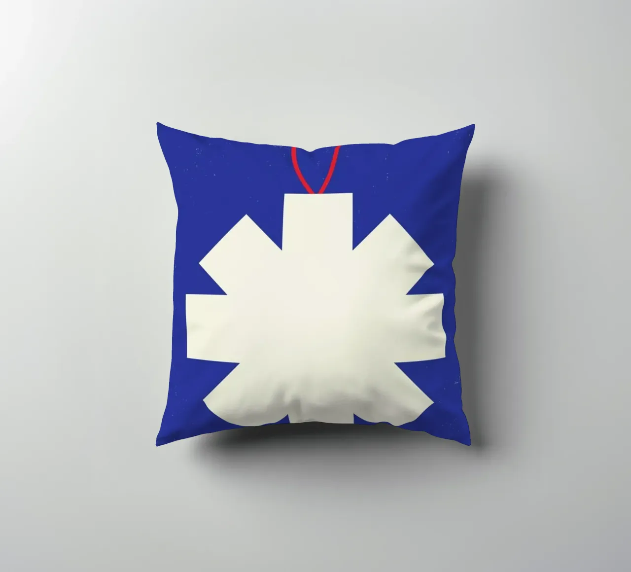 Simple Snowflake cuscino da daylight design studio