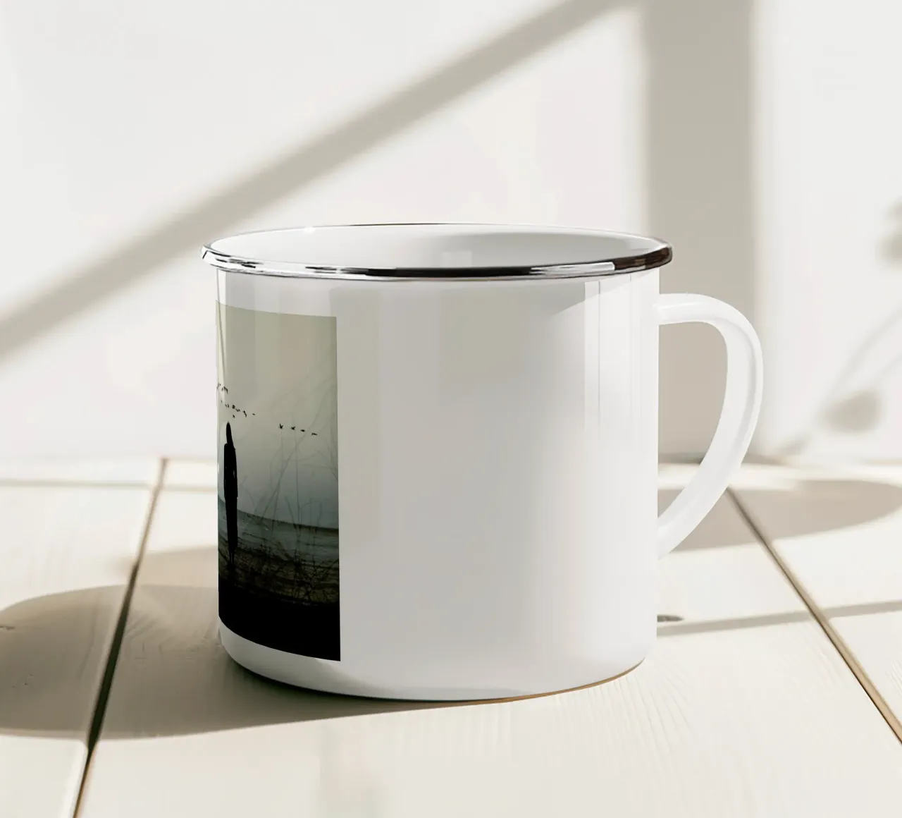 Dream State – II tazza in smalto da Elisabeth Fredriksson
