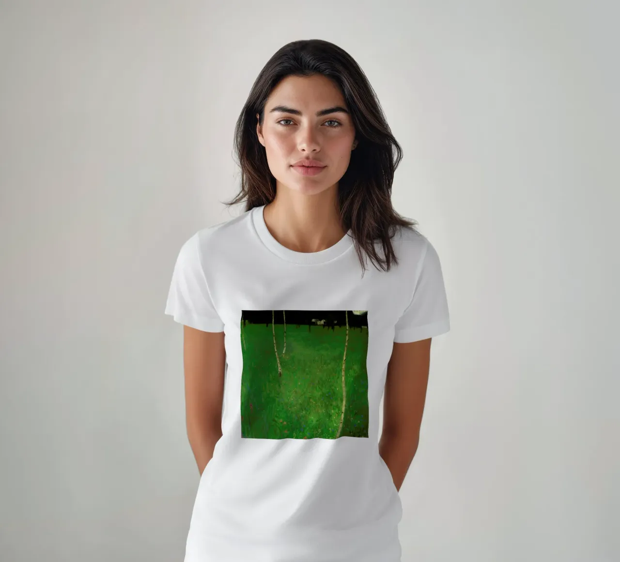 Klimt - Farmhouse with Birch Trees t-shirt da ARTOTHEK